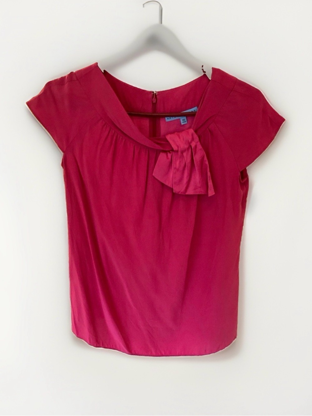ANTONIO MELANI Pink Silk Cap-Sleeve Top with Bow Neck